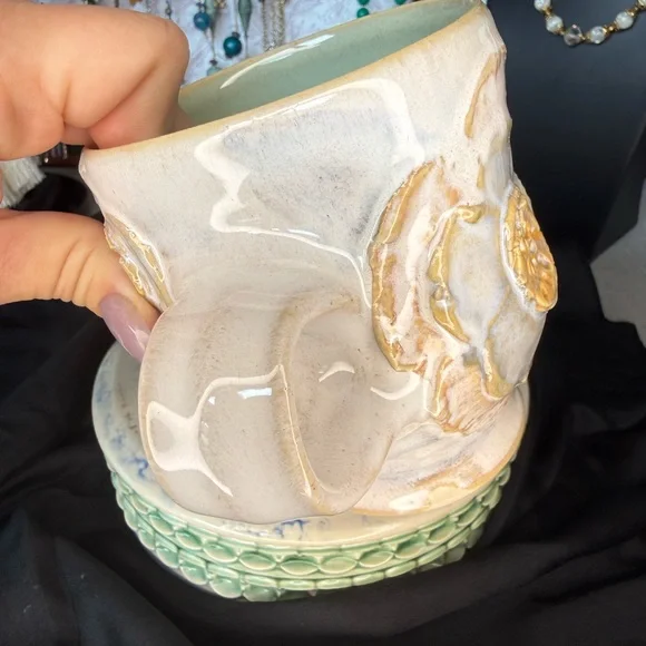 Handcrafted Floral Ceramic Mug - Picture 5 of 6